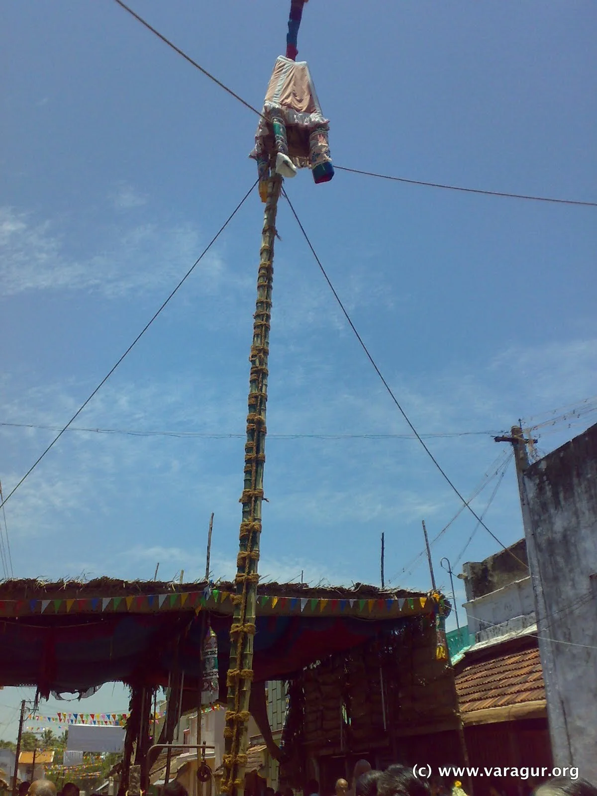 The Uriyadi pot suspended during the festival